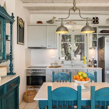 Blue Coral 2 * Isterni (Paros)