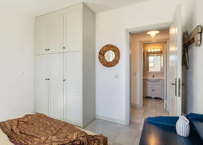 Apartmán Isterni - 3br House With Sea View & Bbq - Blue Coral 2 *